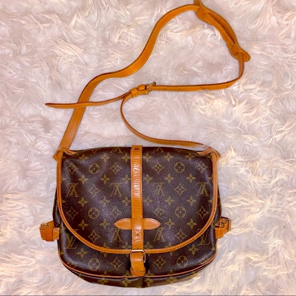 🔥🩸QUICK PRICE DROP🩸🔥🤎LOUIS VUITTON Saumur Saddle 30